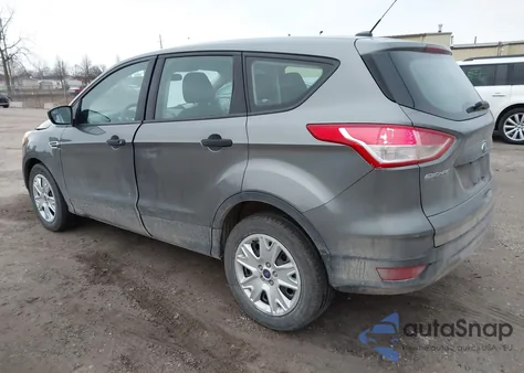 2014 Ford Escape S z USA, uszkodzony, nr VIN 1FMCU0F72EUD00351